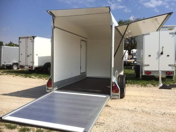 a31 Reboque de Oficina C300 com Porta Traseira e Lateral - Image 1